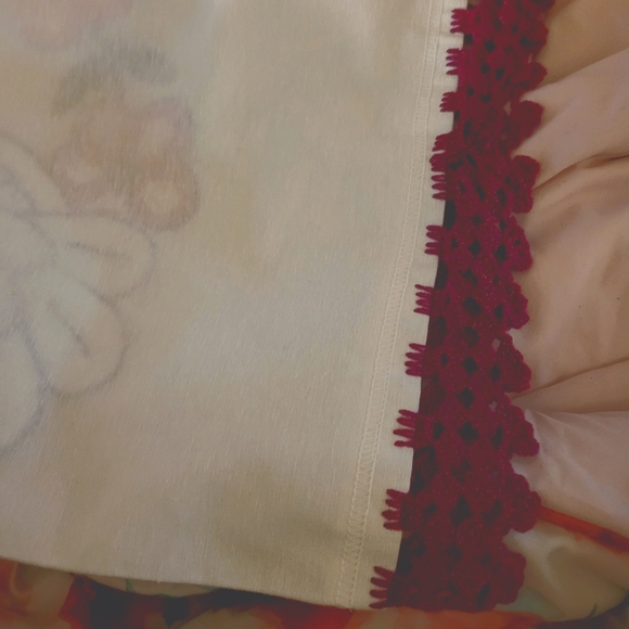 Set of needle punch embroidered pillow cases - Picture 2 of 5